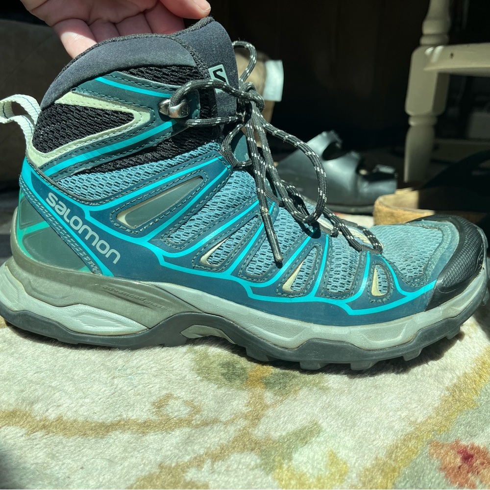 Salomon X Ultra Mid Aero Hiking Boots